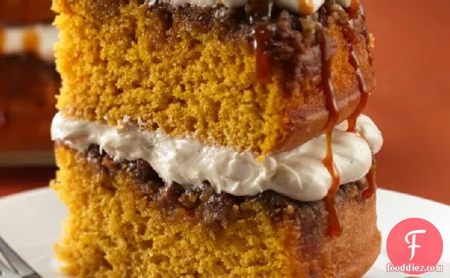 Praline-Pumpkin Cake