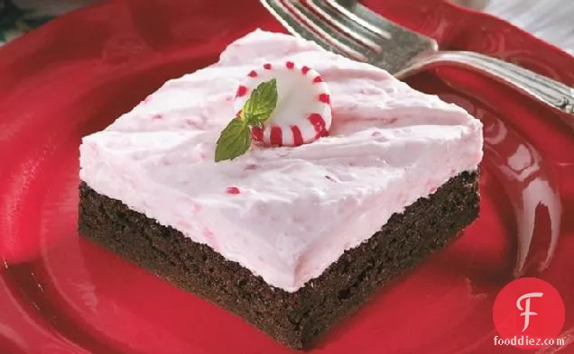 Creamy Peppermint-Topped Brownie Dessert