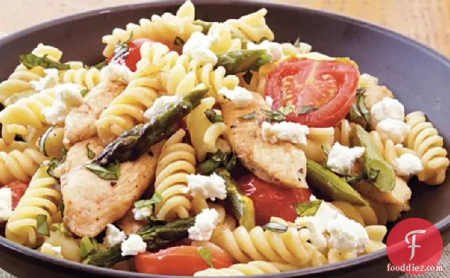 Rotini with Chicken, Asparagus and Tomatoes