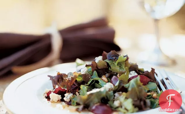 Oak Leaf Lettuce Salad with Cabrales and Red Grapes