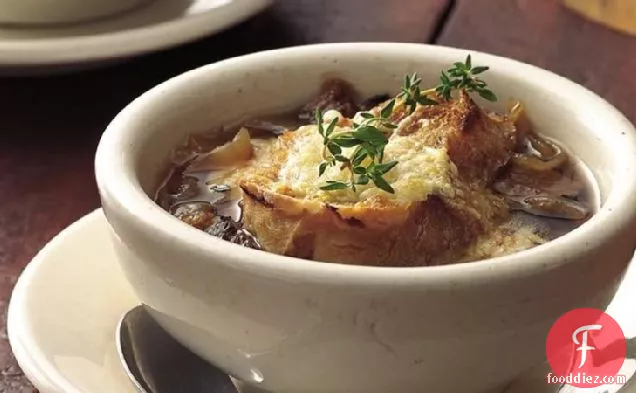 Slow-Cooker Beefy French Onion Soup