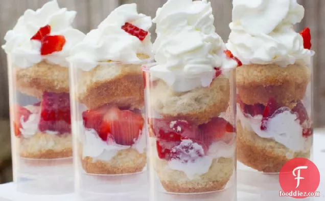 Grilled Strawberry Shortcake Push-It-Up Pops