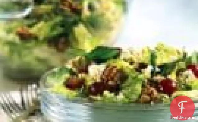 Romaine, Gorgonzola, Grape And Walnut Salad