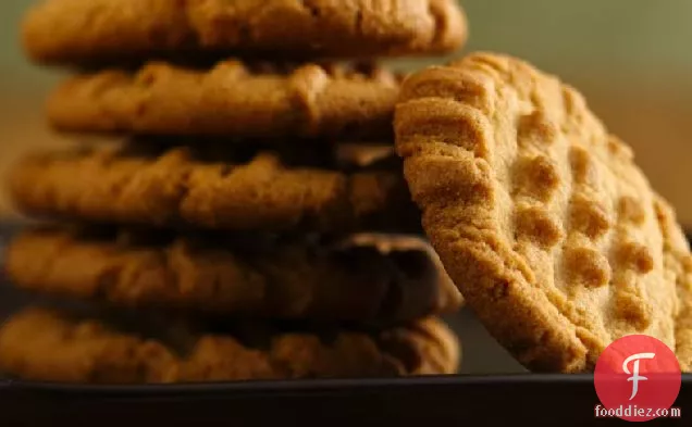 Bisquick® Gluten-Free Peanut Butter Cookies