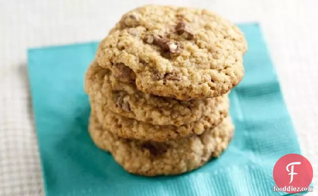 Oatmeal-Chocolate Pretzel Cookies