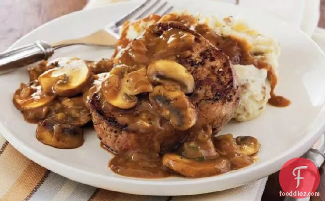 Steaks with Mushroom Gravy