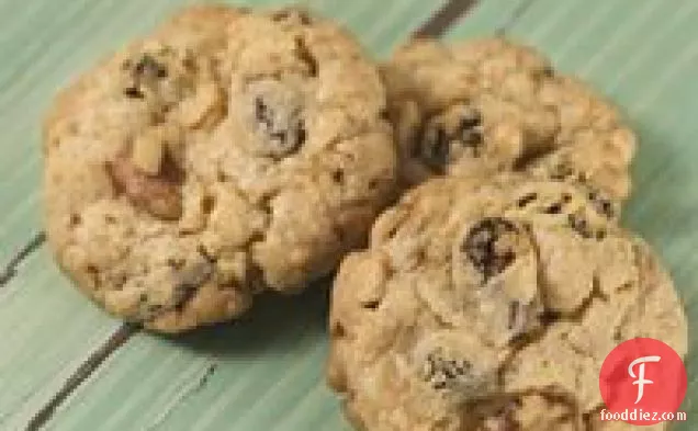 Mix-Easy Oatmeal-Raisin Cookies