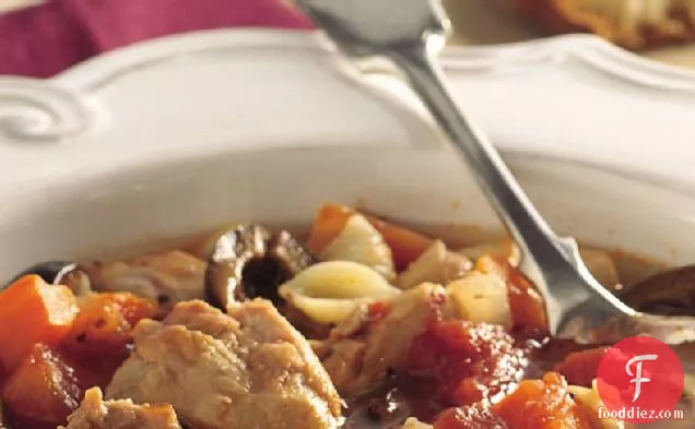 धीमी कुकर इतालवी चिकन-पास्ता सूप
