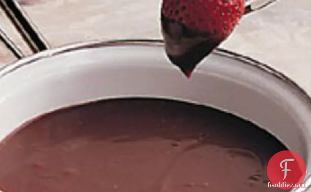 Chocolate-Sour Cream Fondue