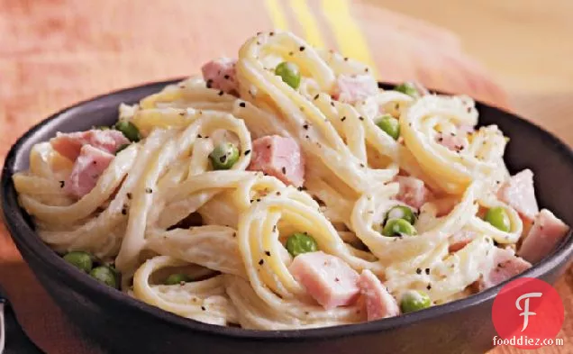 Slow-Cooker Cheesy Ham and Noodles