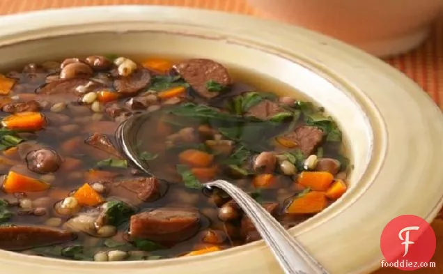 धीमी कुकर काली आंखों वाला मटर और सॉसेज सूप