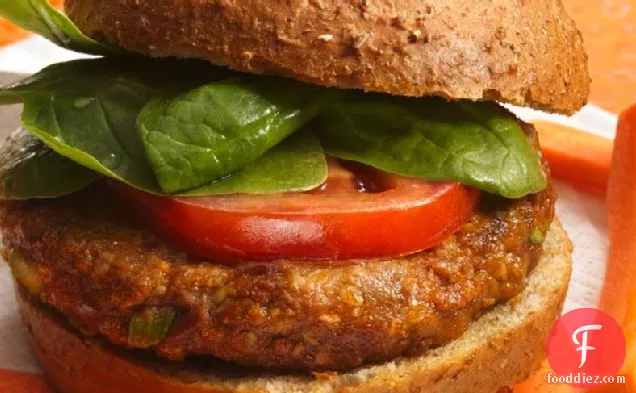 मसालेदार मिर्च बीन बर्गर