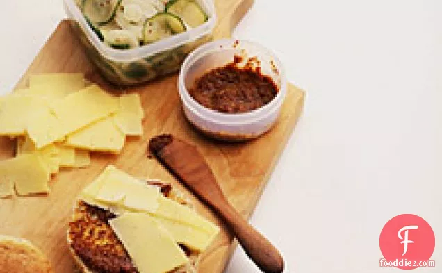Cheddar Sandwiches With Quick Pickles And Honey-mustard Spread