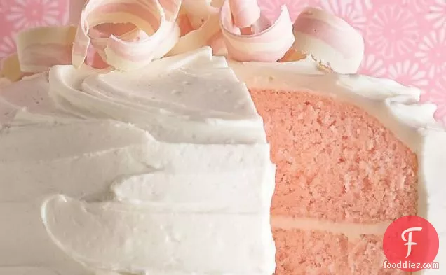 गुलाबी बादाम पार्टी केक