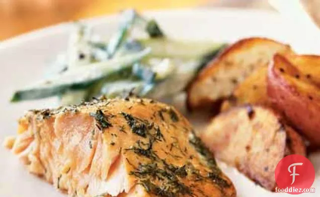 सरसों और डिल के साथ स्मोक्ड सामन