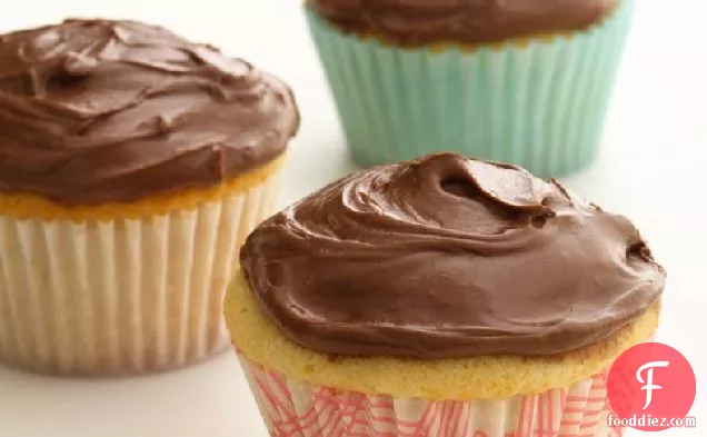 Skinny Chocolate Frosted Cupcakes