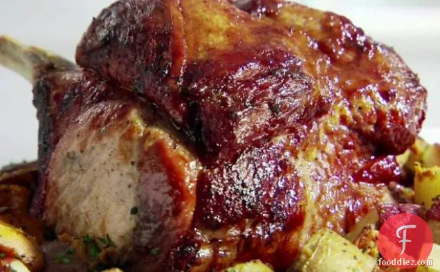 सेब सरसों के शीशे के साथ पोर्क रोस्ट