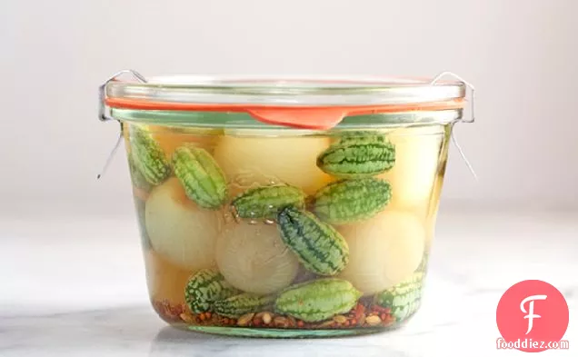 Quick & Spicy Pickled Vegetables