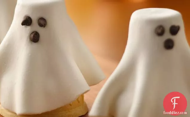 Halloween Cupcake Cone Ghosts