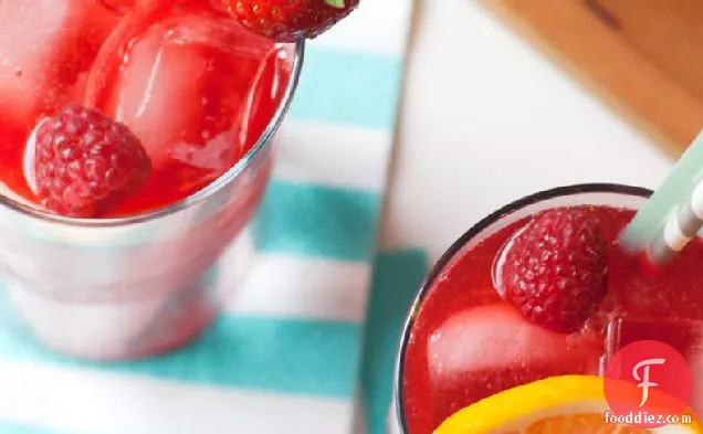 Red Berry Hibiscus Lemonade