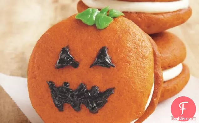 Jack-o'-Lantern Whoopie Pies