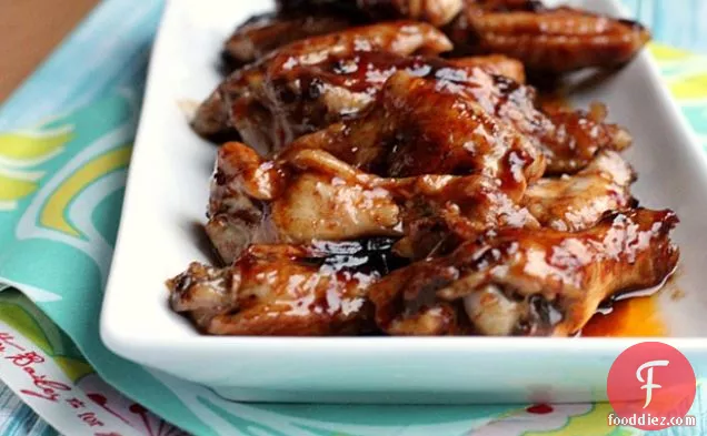चिली गार्लिक बीबीक्यू सॉस्ड विंग्स