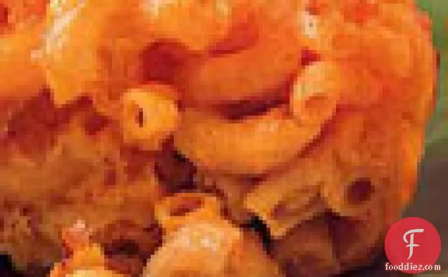 सरसों और वोस्टरशायर के साथ मैकरोनी और पनीर