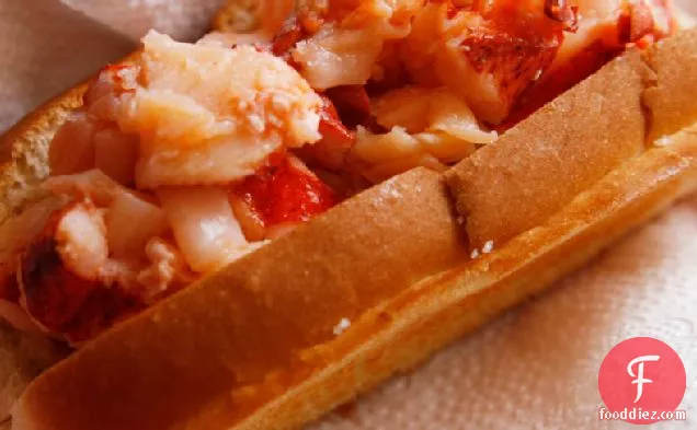 Connecticut-Style Lobster Roll