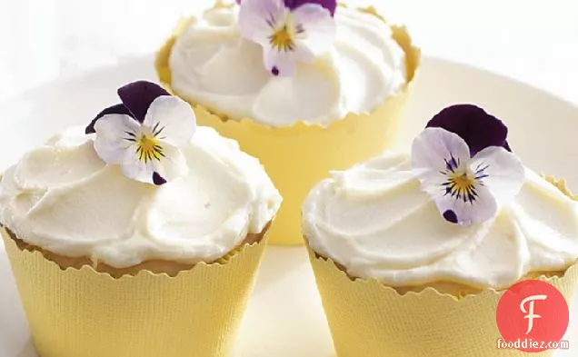 White Chocolate Lemon Cupcakes