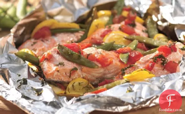 Grilled Dilled Salmon and Vegetable Packs