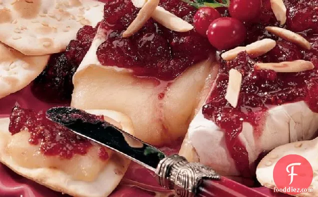 Brie with Cranberry Chutney