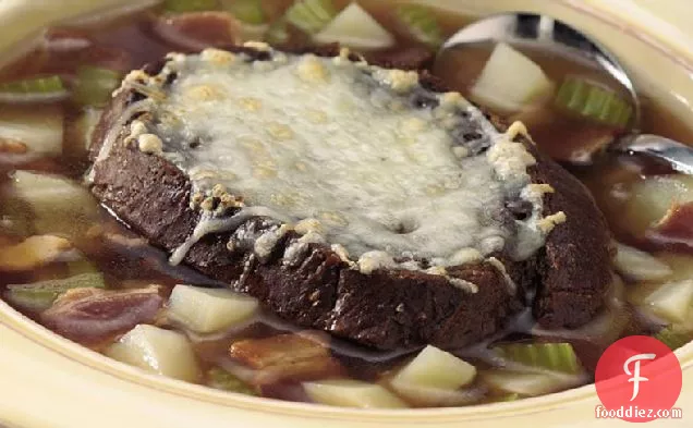 पम्परनिकेल ग्रैटिन के साथ आलू का सूप