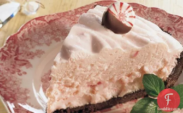 Fluffy Peppermint Pie