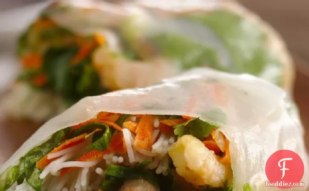 Shrimp Summer Rolls with Dipping Sauce