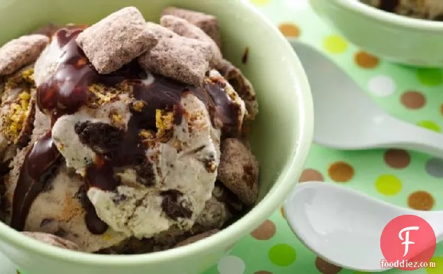 Muddy Buddies® Brownie Ice Cream