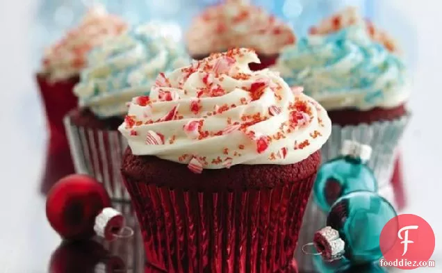 Red Velvet Cupcakes with Cream Cheese Filling and Frosting