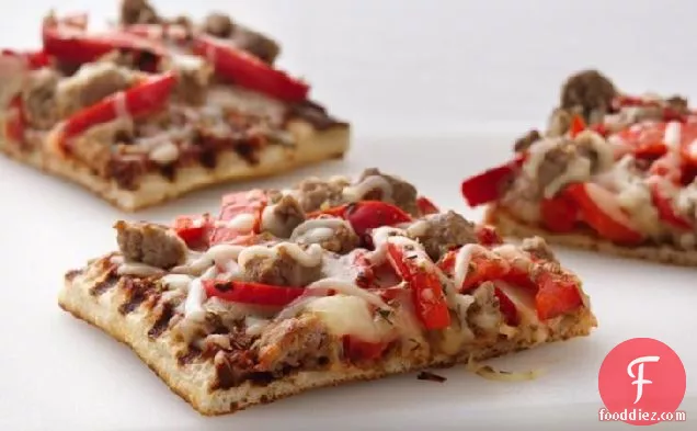 Healthified Grilled Sausage and Pepper Pizza