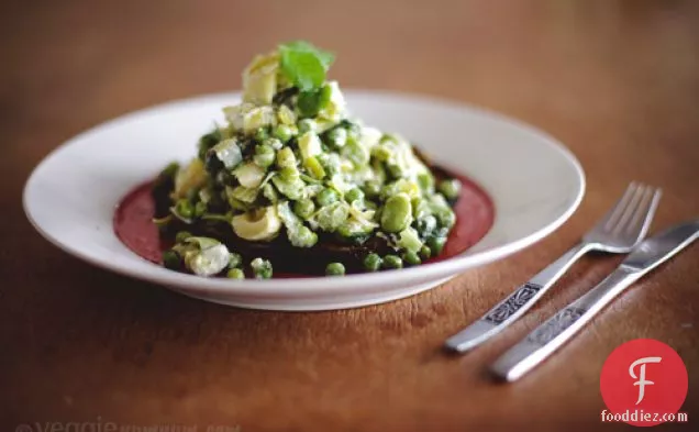 ब्रॉड बीन्स, मटर और आटिचोक डब्ल्यू / बकरी पनीर