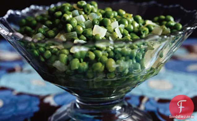 Buttered Peas with Onion