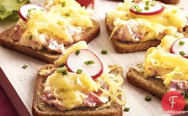 Cheesy Reuben Appetizer