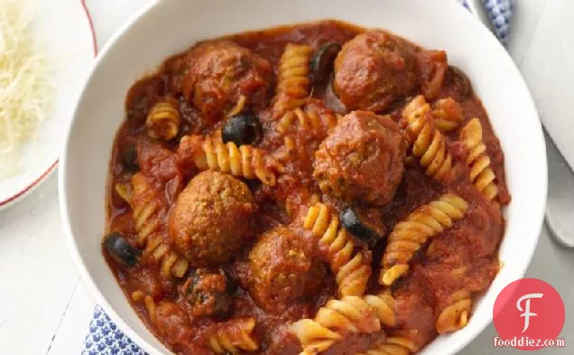 One-Pan Pasta and Meatballs
