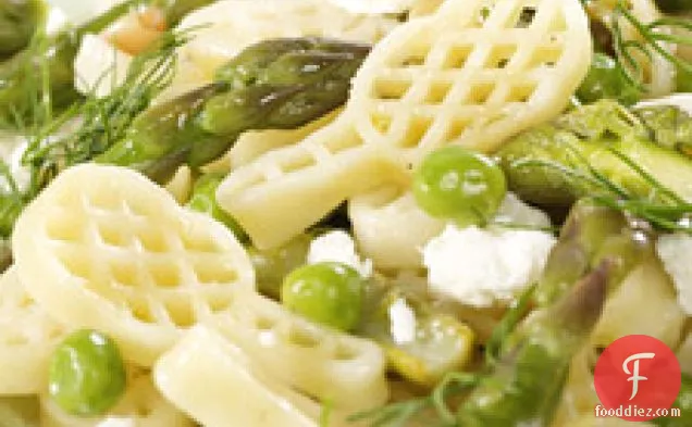 Creamy Racchette Pasta With Asparagus And Peas