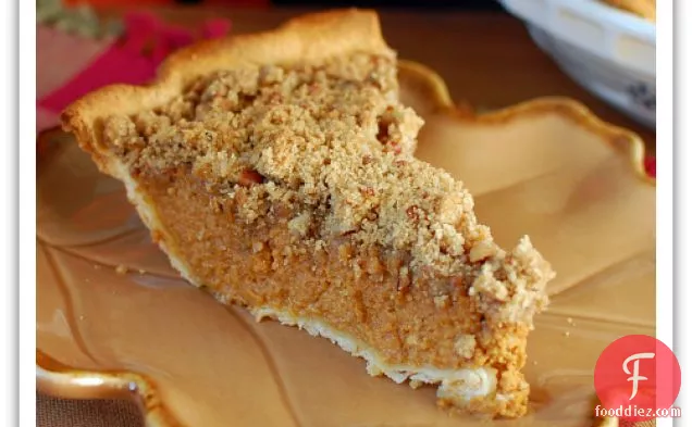 Apple Butter Pumpkin Pie with Streusel Topping