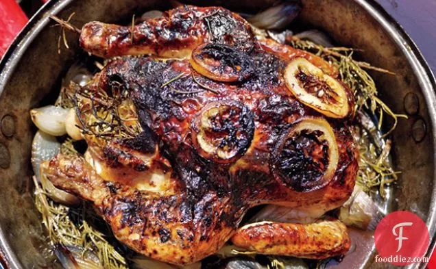 चिकन को मेंहदी, नींबू और शहद के साथ भूनें