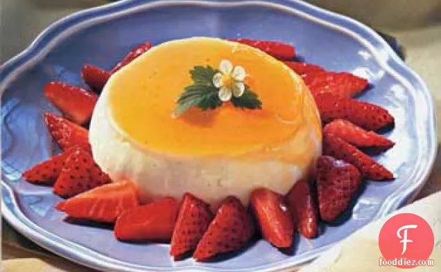 Buttermilk Panna Cotta with Sweetened Strawberries