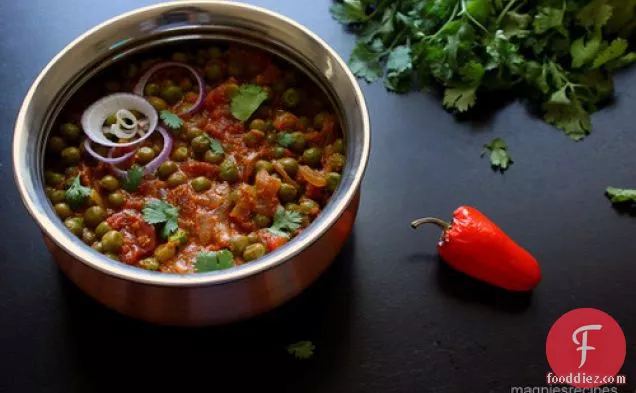Peas And Tomato Curry