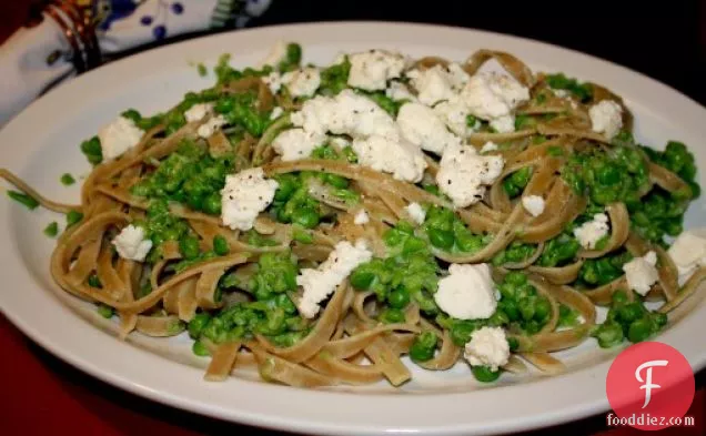 Pasta With Smashed Peas And Ricotta