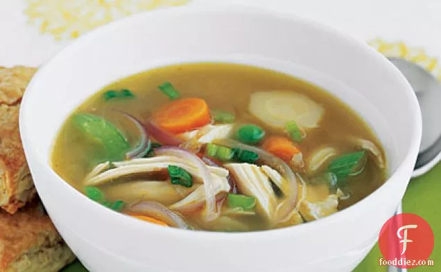सब्जियों के साथ अदरक चिकन सूप