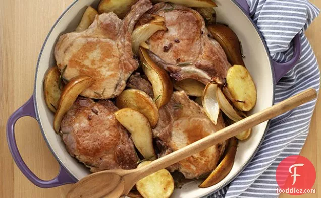 Pork Chops with Pears and Cider