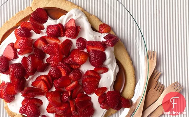 Simple Strawberry Dulce de Leche Shortbread Tart